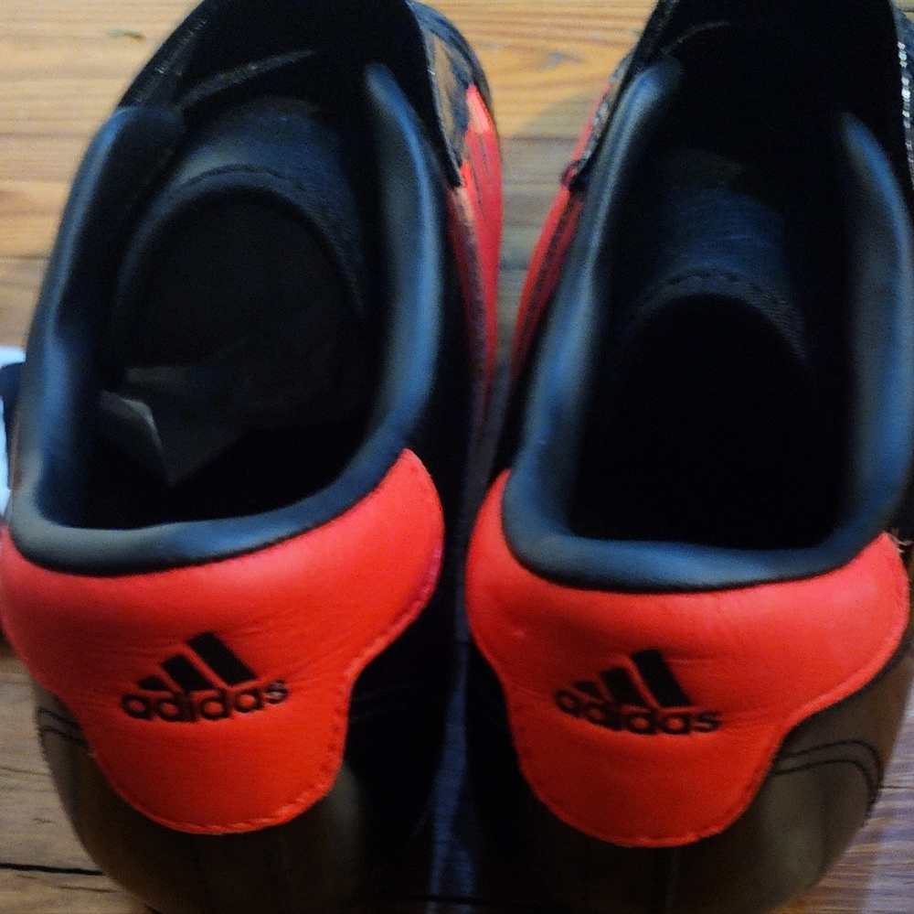 Womens Adidas Taekwondo Slip-on . Patent Leather Upper And Flex Gum Sole - Picture 3 of 10